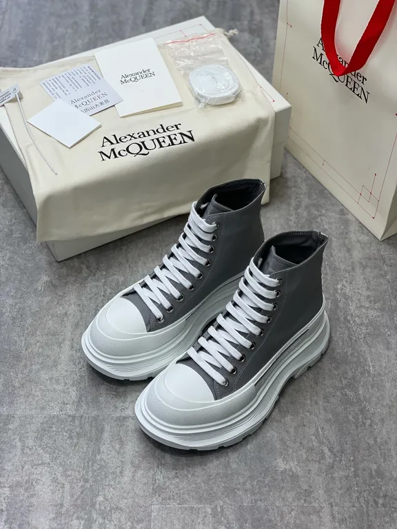 Alexander McQueen Shoe 